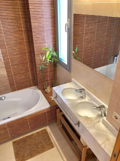 Modern Zen Bali Hotel Пуерто Реал Екстериор снимка